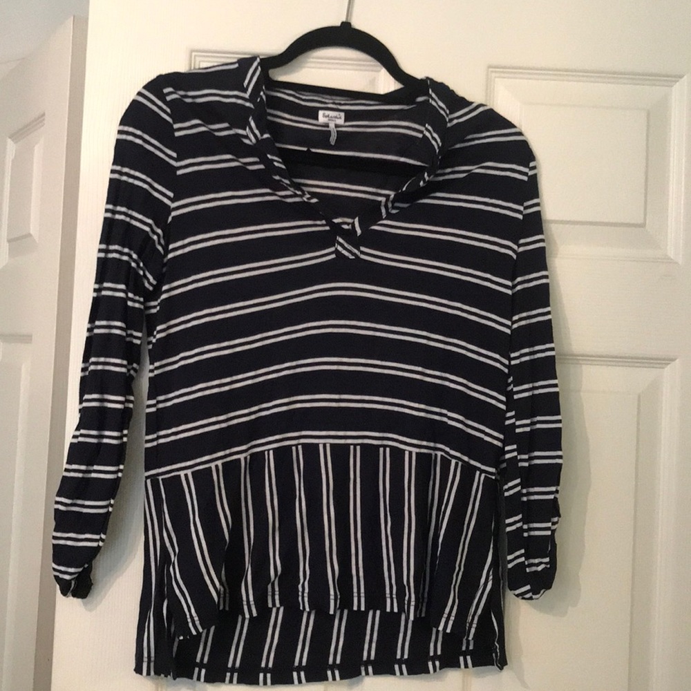 Splendid top size small